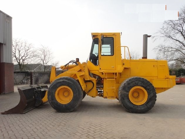 KOMATSU WA 250-1 pompa wody